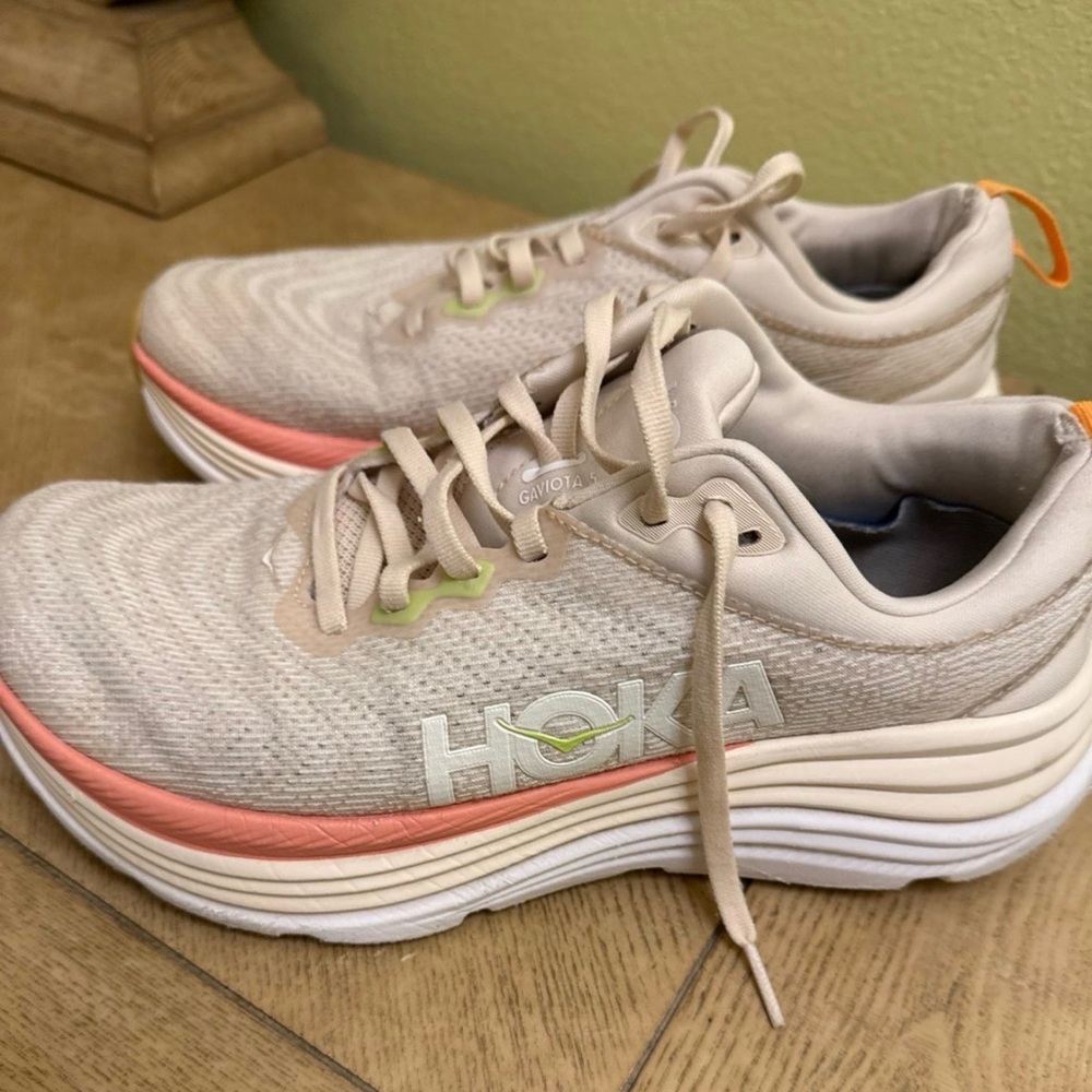 Hoka Women's Cream and Pink Sneakers Size 8.5B